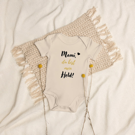 • "Mami, du bist mein Held!"  •